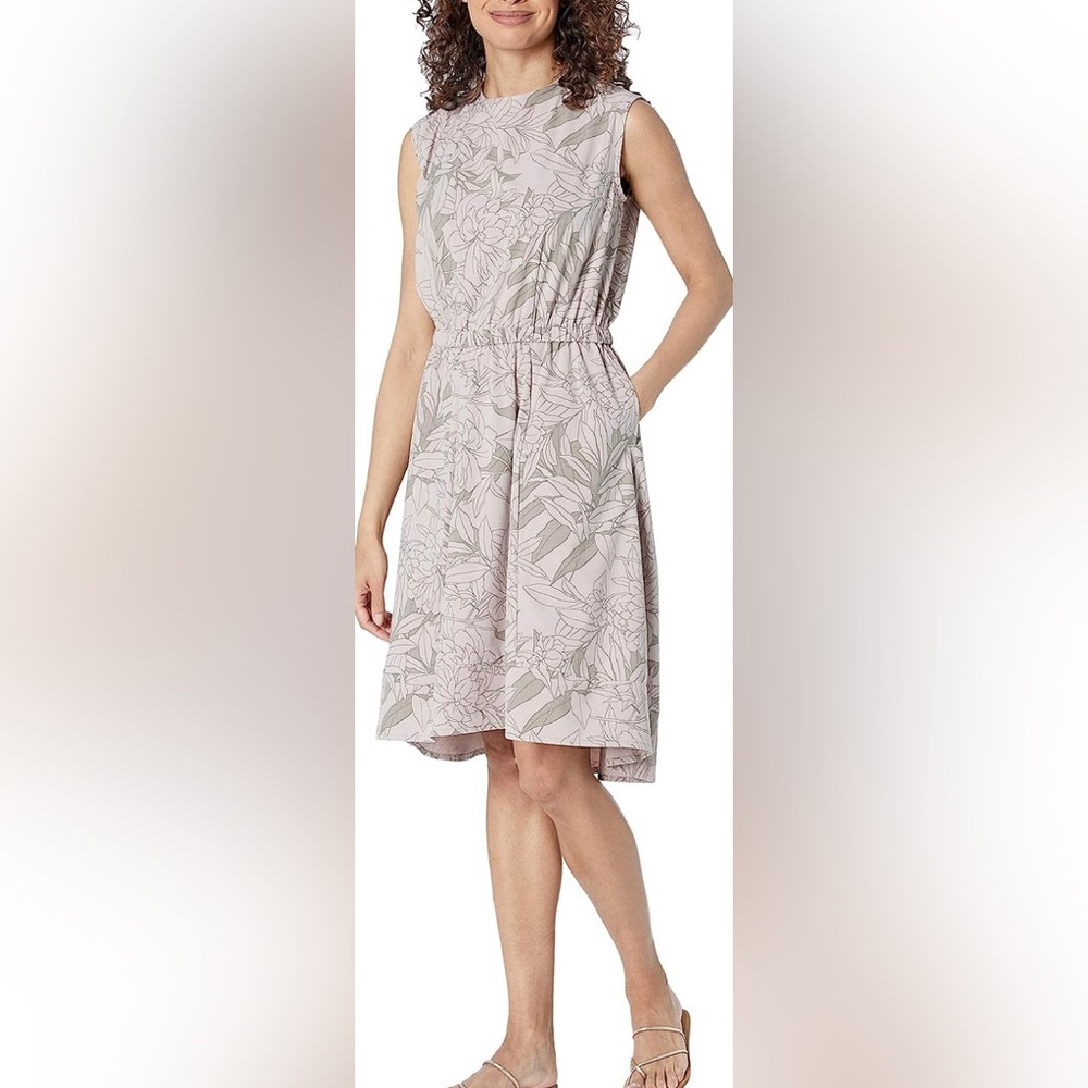 ROYAL ROBBINS WOMEN'S SPOTLESS TRAVELER DRESS; SIZE MEDIUM